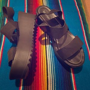 Black Wedges with Elastic Straps 🖤